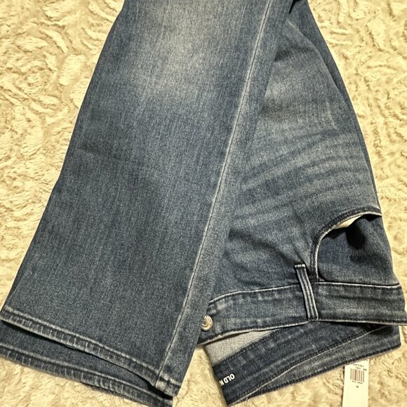 Mid Rise Bootcut Jeans - Picture 6 of 7